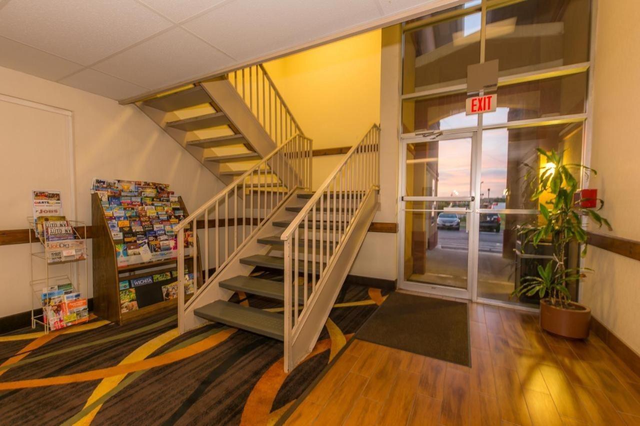 Howard Johnson By Wyndham Oklahoma City Okc Airport, Fairgrounds, I40 Εξωτερικό φωτογραφία
