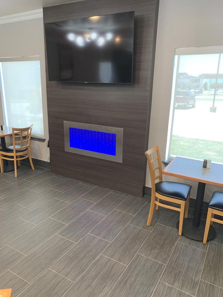 Howard Johnson By Wyndham Oklahoma City Okc Airport, Fairgrounds, I40 Εξωτερικό φωτογραφία